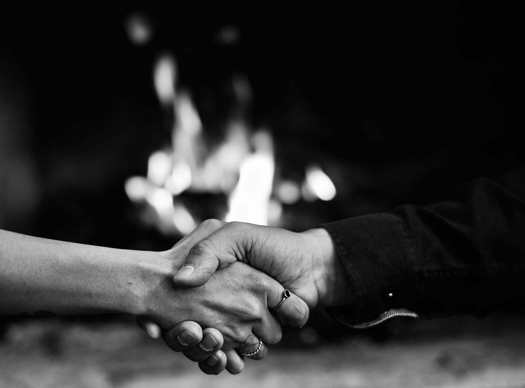 handshake-grayscale